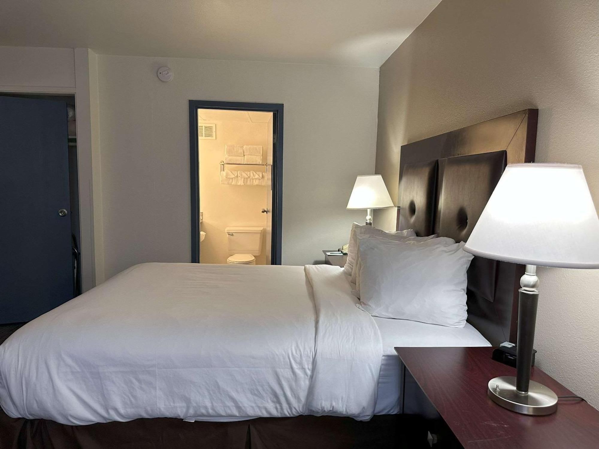 Quality Inn & Suites Everett Zewnętrze zdjęcie