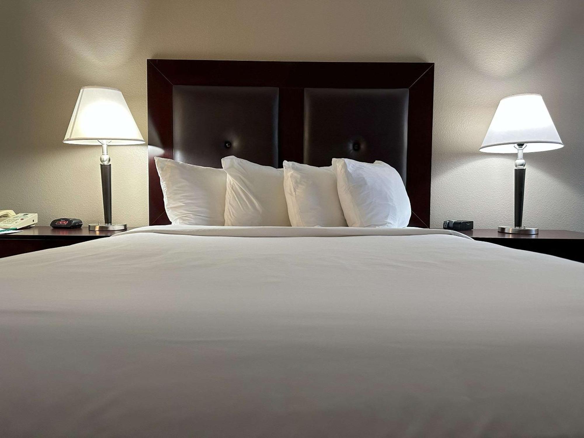 Quality Inn & Suites Everett Zewnętrze zdjęcie